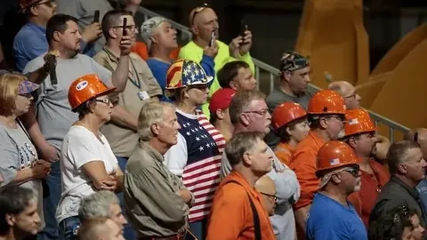 卡瓦哈尔赞：正经历皇马辉煌巅峰，征程仍长