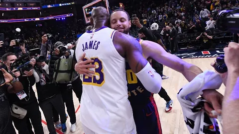 尤文图斯2-1萨索洛获胜，意甲34轮迪巴拉进球基恩锁定胜利